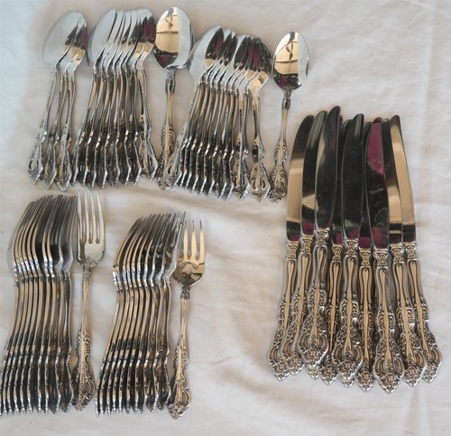 (58) Pcs Oneida Michelangelo Flatware set USA Excellent