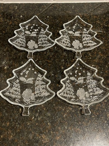 Vintage Weihnachtsbaum Form Glas Schale mit mattierten Santa Süßigkeiten Nüsse 4er Set