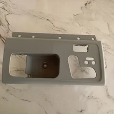 Lincoln Towncar 2003-2011 Left Front Door Handle Bezel Heat-Air-Memory W/OHandle