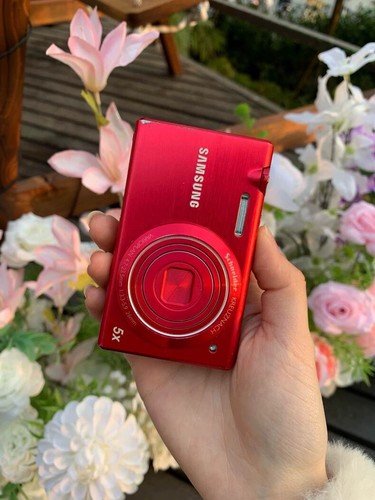 Samsung MV800 Flip-out Selfie 5x Zoom 16 Megapixels Touch Vlog Camera - English - Picture 10 of 24