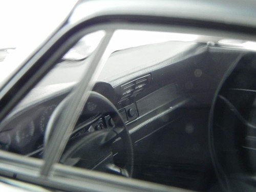 1993 PORSCHE 911 (993) CARRERA COUPE BLACK 1:18 SEALED BODY by NOREV 1,500 MADE - Picture 9 of 9