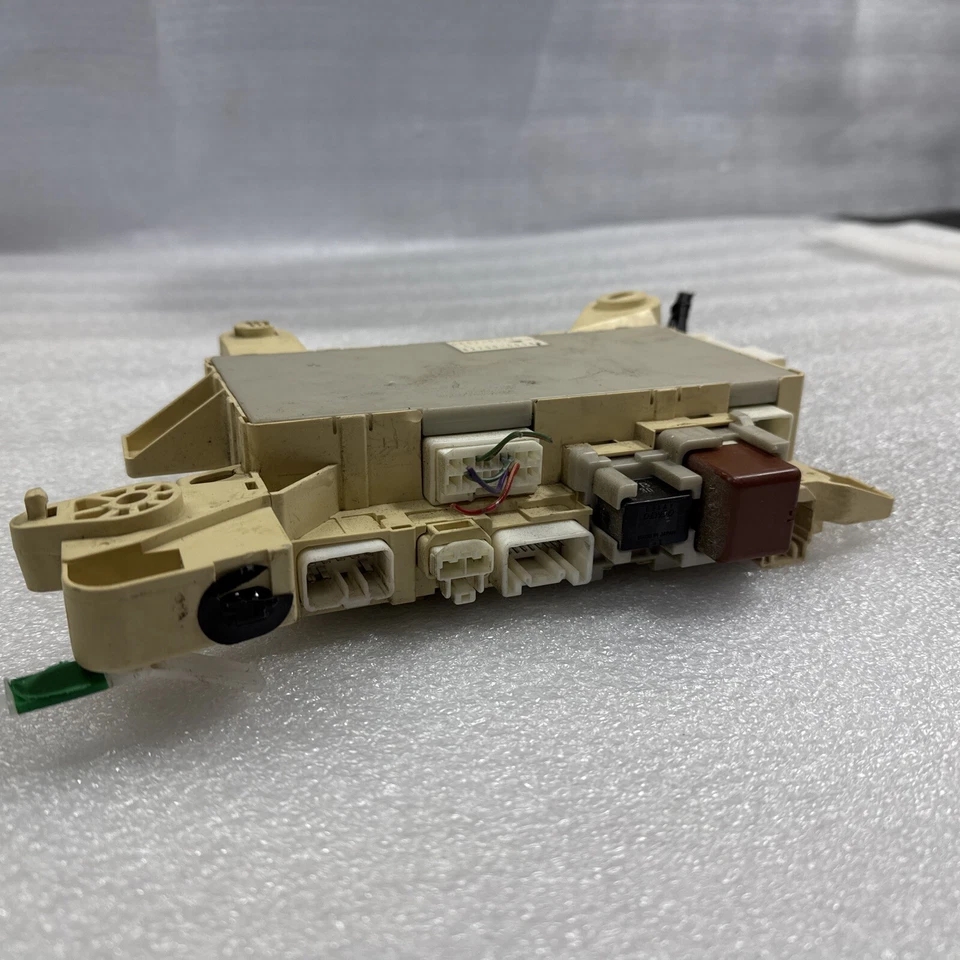 Lexus LS430 Mark Levinson Ultra Right Panel Fuse Box Cabin 2001-2002 OEM 82730 - Image 3 of 4