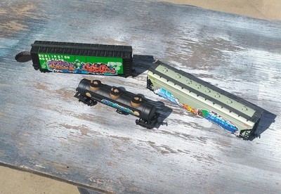 HO Scale Cars Burlington, SHPX Hopper & Tank Car w/ Double Sided Graffiti (3)