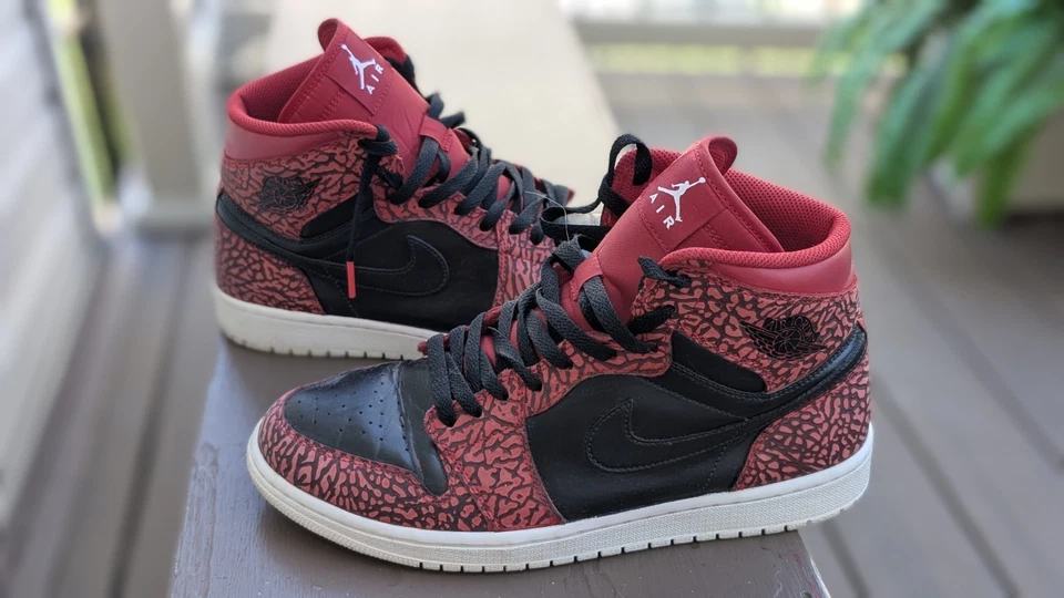 Zapatillas Personalizadas Air Jordan 1 Retro Alto Estampado Elefante Rojo Foto 3 de 4