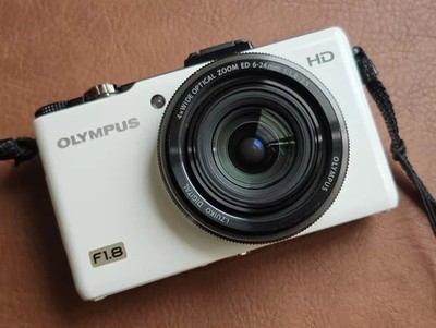 Olympus XZ-1 White 10.0MP CCD Digital Camera F1.8 ZUIKO 4x Zoom | eBay