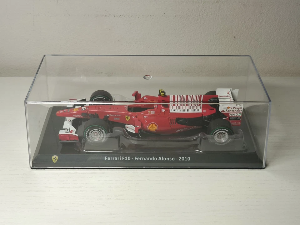 1:24 Ferrari F10 - Fernando Alonso 2010 - Immagine 3 di 4