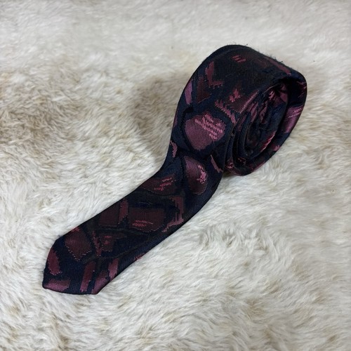 Vintage String Beans Skinny Tie 2” Navy Pink Geometric Retro 80s