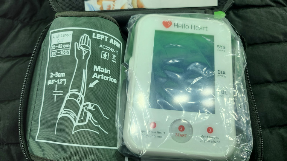 Hello Heart UAM-905HH Smart Digital Blood Pressure Monitor Phone ...
