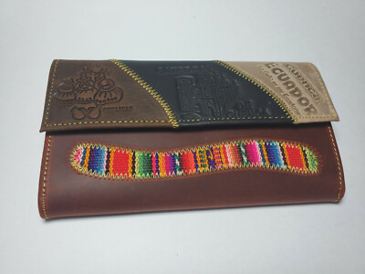 Women's Natural leather wallet Handcrafted with Coin Purse and made in Ecuador.