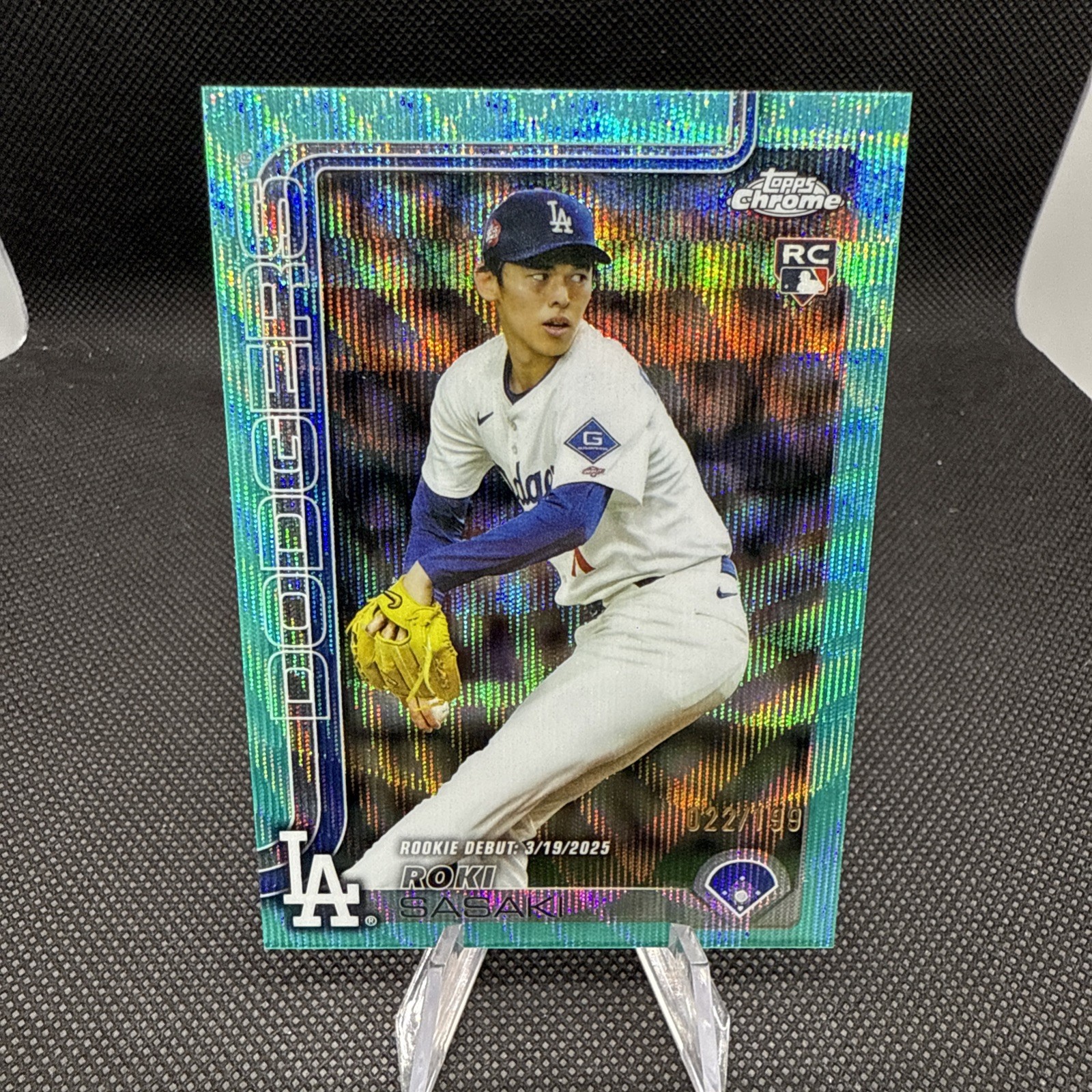 2025 Topps Chrome Update Roki Sasaki Rookie Debut USC73 Aqua Wave Refractor /199