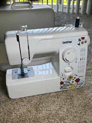 Brother JX2517 Electric Sewing Machine w/ Hard Case, Foot Pedal, Manual