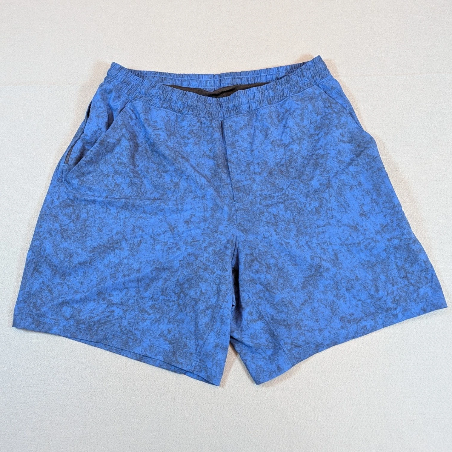 Lululemon Pace Breaker Mens Shorts Abstract Print Athletic Size 32