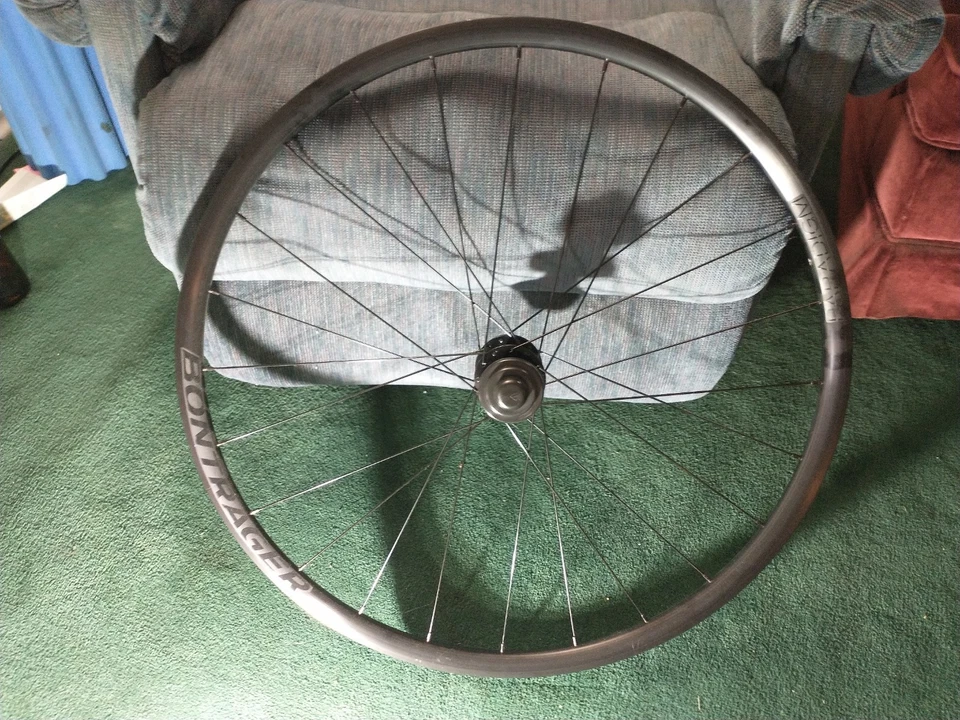 Bontrager Paradigm 700c rear wheel, 142 rear axle, 6 Bolt Rotor, HG Freehub - Image 2 of 2
