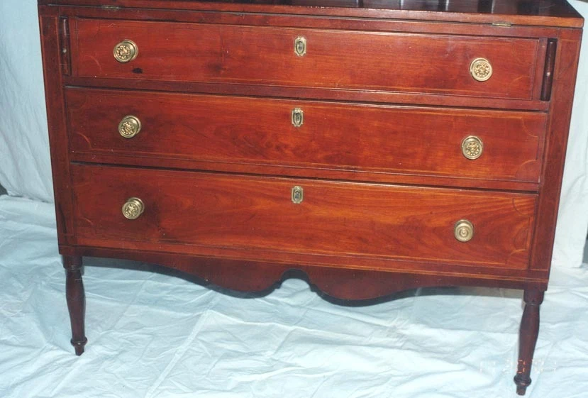 BONITO ESCRITORIO ANTIGUO SHERATON CAOBA 2 PUERTAS SUPERIOR FECHA 1816 PROCEDENCIA MASIVA  Foto 4 de 4