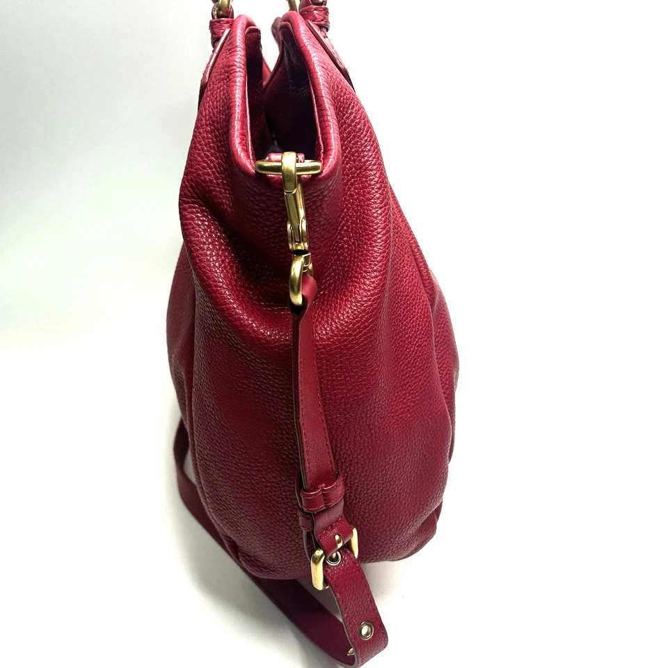 MARC by MARC JACOBS Classic Q Fran Leather Purse Red Leather Gold Hardware - Image 3 of 4