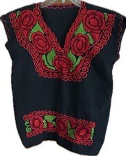 VTG FLORAL EMBROIDERED COTTON BLOUSE BLACK RED GREEN S/M HUIPIL GUATEMALA MEXICO