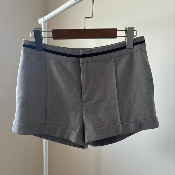 Women's Grey Solid Flat Front Cuffed Dress Shorts Zip Welt Pockets
