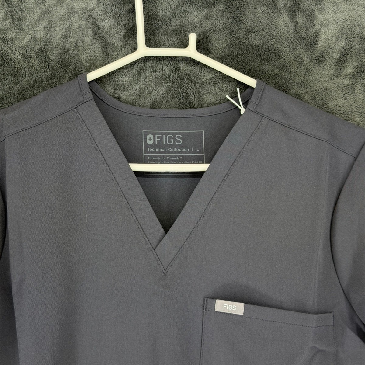 FIGS Catarina One-Pocket Scrub Top Graphite Gray V-Neck 1000211