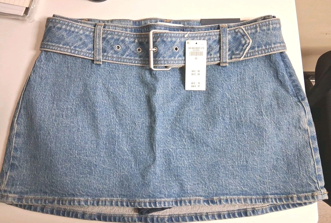 Abercrombie & Fitch Denim Skirt Women 27 Blue Belted Skort Curve Love Mid Rise
Opens in a new window