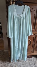 Excellent VANITY FAIR   Mint Green Nylon Long Sleeved Night Gown Size L