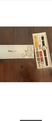 Invicta Limited Edition Disney Mickey Mouse Wristwatch Gift Set in Box