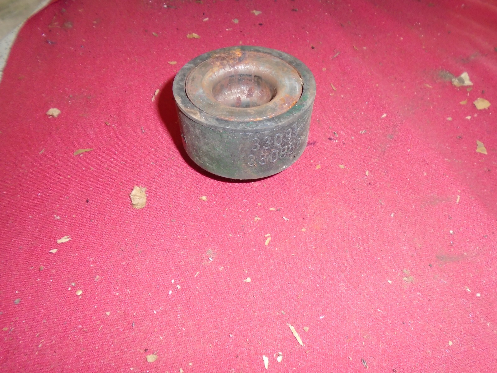 NOS GM 197190 A & G BODY FRAME MOUNT REAL DEAL 330955 eBay