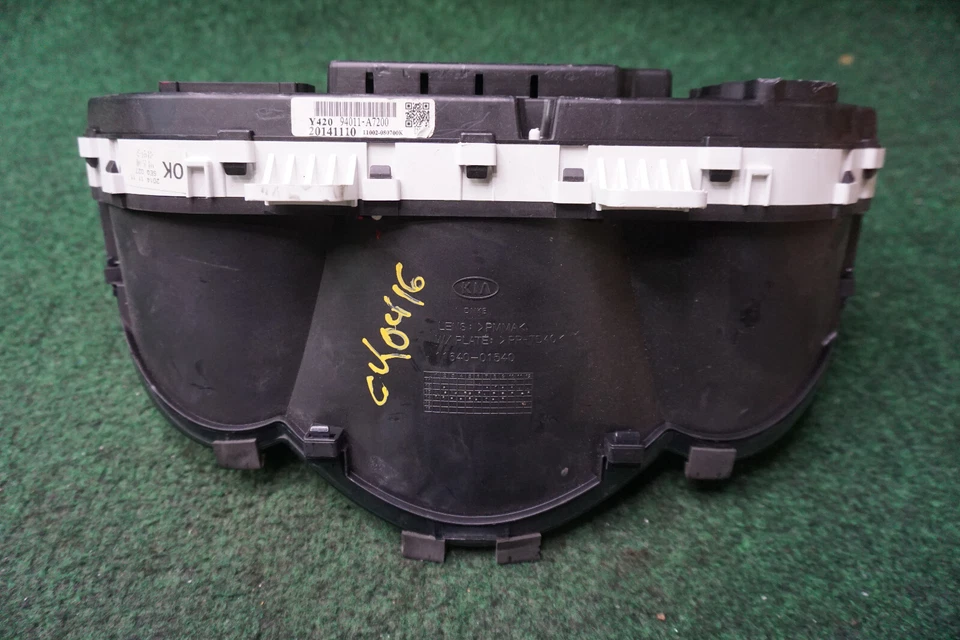 Kia Forte Ex 2015 velocímetro calibre clúster OEM 94011A7200 91.128 k millas Foto 2 de 4