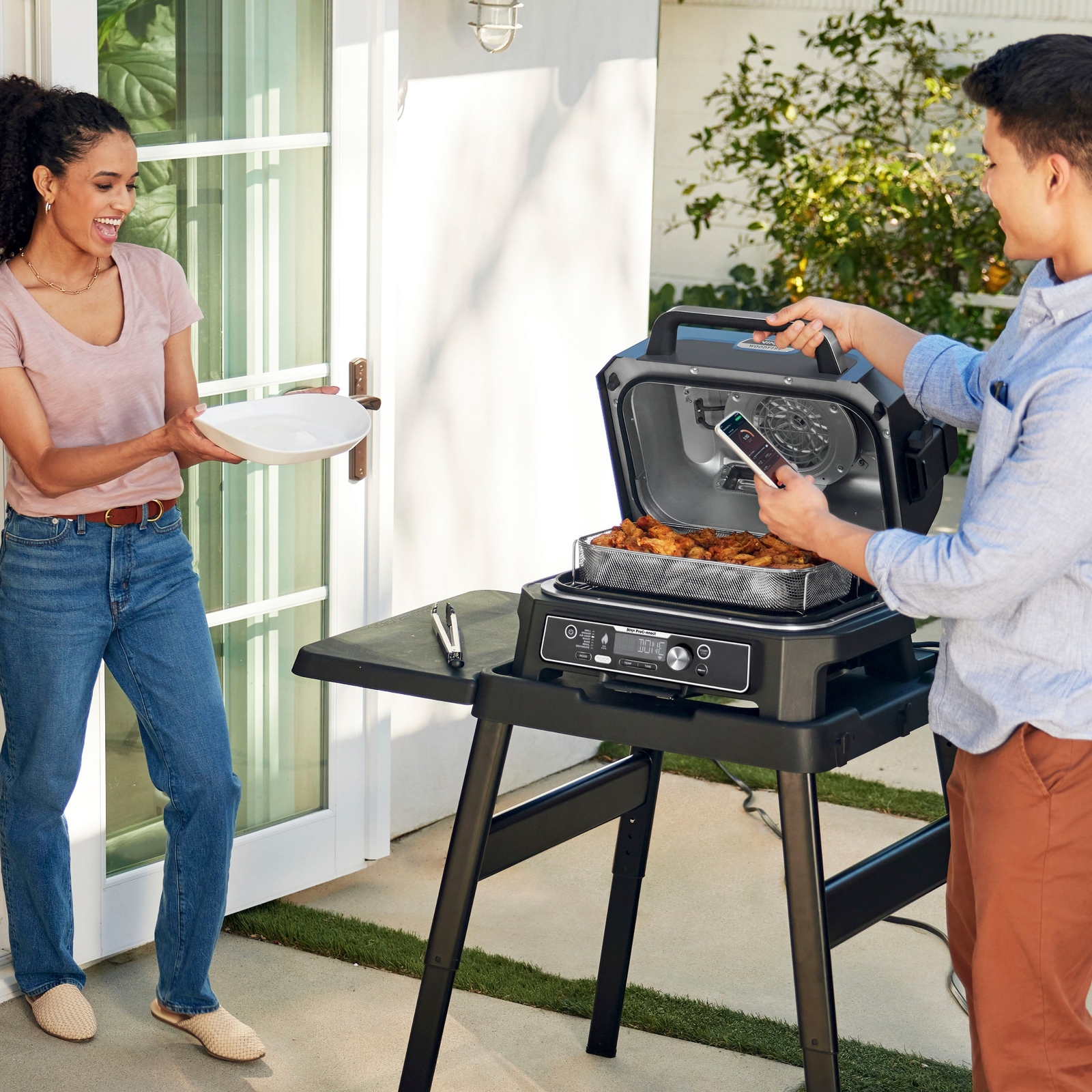 Ninja Woodfire ProConnect Premium XL Outdoor 7in1 Grill & Smoker