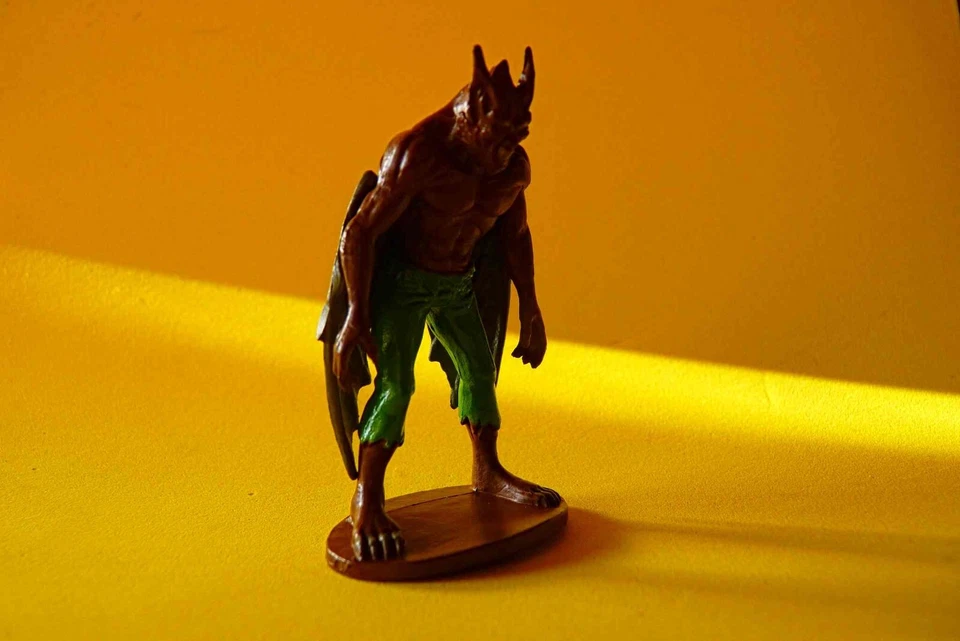 MAN-BAT, MINIATURE FIGURINE, 2.16" TALL, SHARP DETAILS - Image 2 of 4