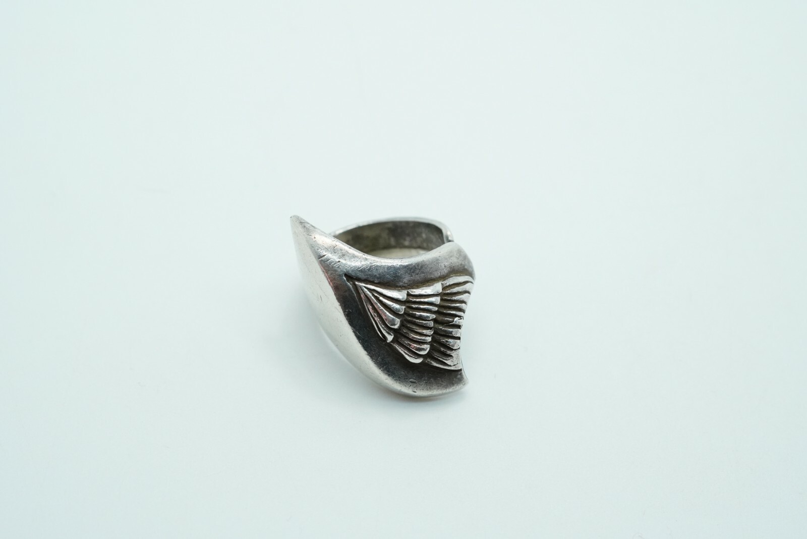 Sterling Silver Conch Shell Ring, Signed, Size 5.5 - image 1