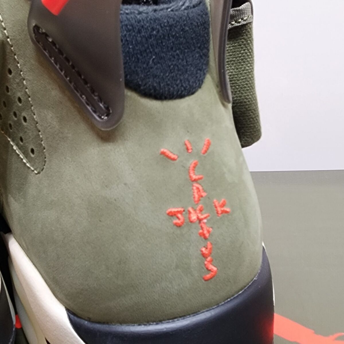 Air Jordan 6 Retro Travis Scott CN1084-200 Men's Size 11.5 Air Jordan 6 Retro Travis Scott CN1084-200 Men's Size 11.5