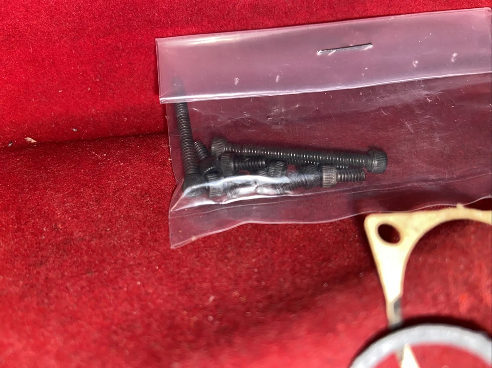 McCoy 35 RED HEAD FRONT ROTOR GASKET & ALLEN  TYPE SCREW SET NIP - Image 2 of 3