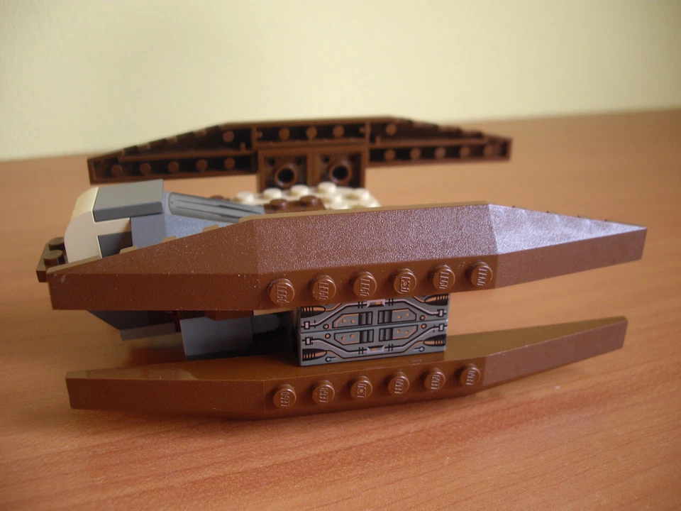 LEGO Star Wars 7111 Droid Fighter, foto 4 de 5