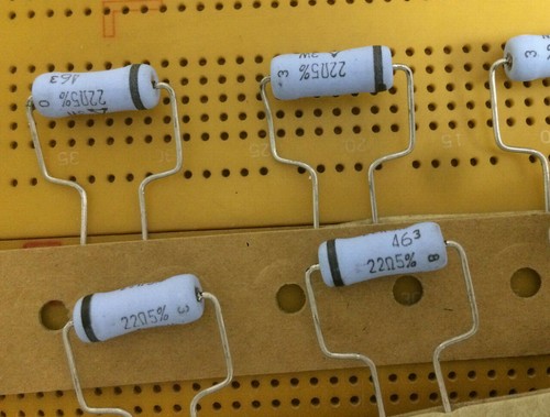 0.82 1.5 22 27 33 47 Ohm 3W 5% Metal Oxide Film Resistor Panasonic ERG/X - Picture 4 of 7