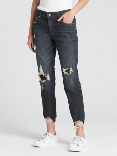 Gap Mid Rise Girlfriend Jeans in 