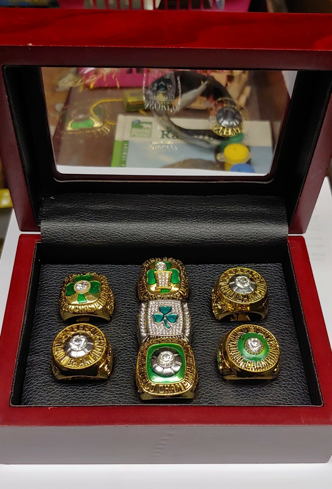 Boston Celtics - Juego de anillos de campeonato 7 con caja de exhibición madera. Granate de pájaro | eBay