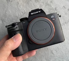 Sony A7R III A7R3 42.4 MP Digital Camera-Black Body only with Accessories 95 New