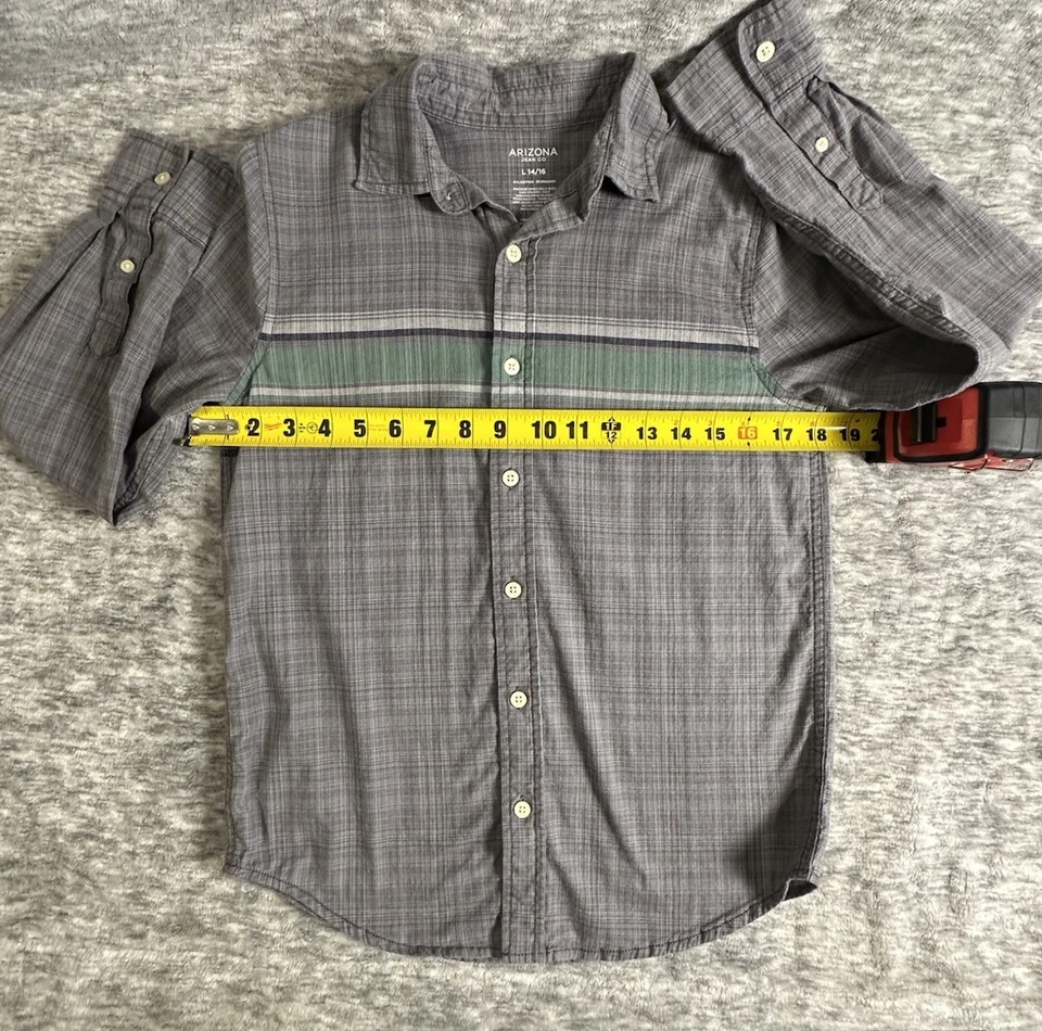 Рубашка Arizona для мальчиков серая и зеленая клетчатая с длинными рукавами на пуговицах спереди большая (14–16) - Изображение 4 из 4