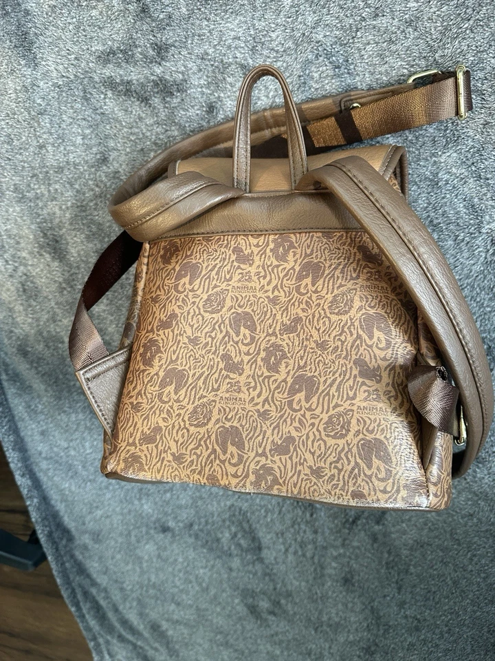 Mochila Loungefly 25 Aniversario Reino Animal Parks Disney RARA 2023 Foto 4 de 4