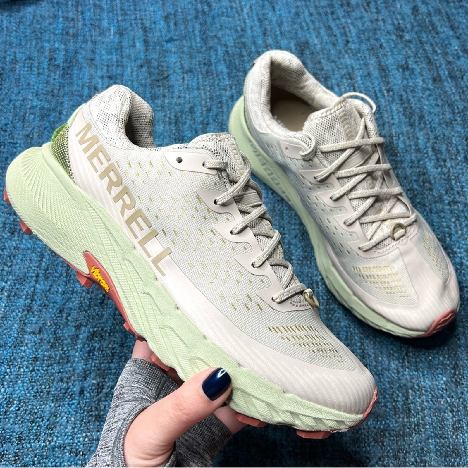 Scarpe da trail running Merrell Agility Peak 5 in ostrica con suole Vibram donna 9 5