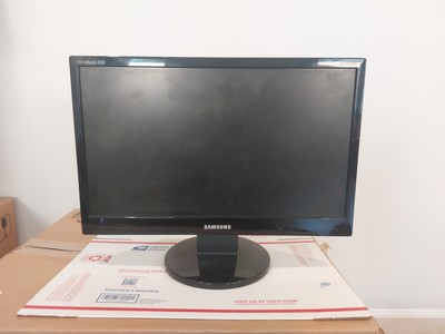 Samsung 2243SWX 21.5-Inch 5ms Widescreen LCD Monitor