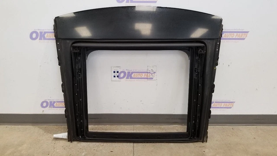 16 MERCEDES BENZ AMG C63S W205 PANORAMIC ROOF TRACK ASSEMBLY Foto 2 de 4