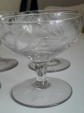 Set x 4 vintage flower Etched Mid Century Cocktail Coupe Glasses Dessert Sherbet