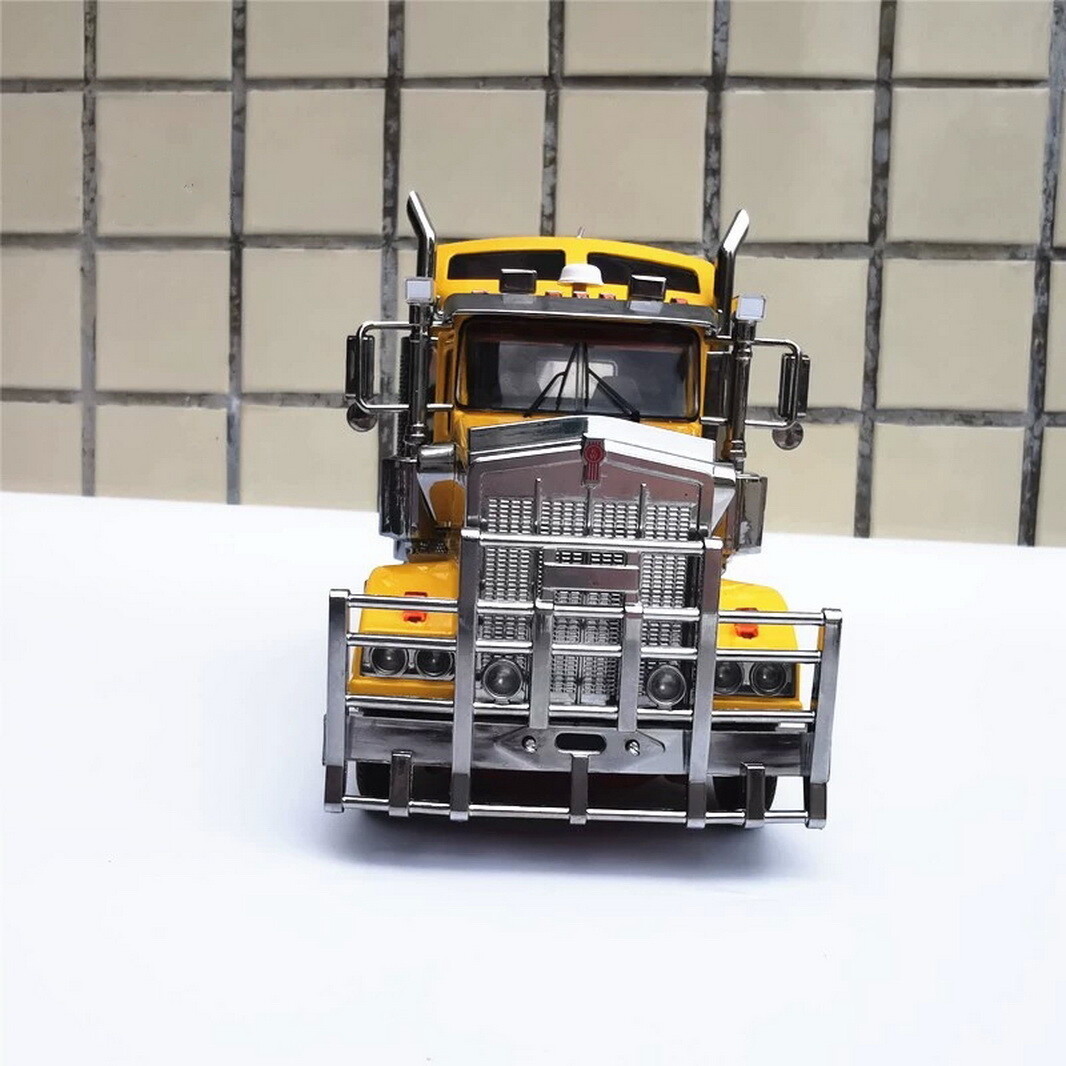 EXCLUSIVE 1/32 Kenworth T909 Prime Mover Truck Yellow Diecast Car