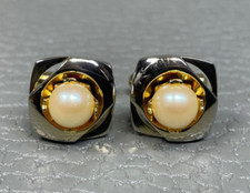Contemporary Prong Set Pearl Yellow Gold Plated Cuff Links