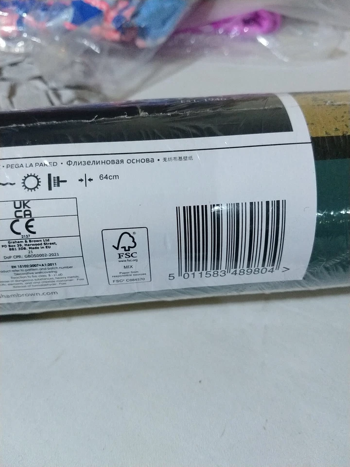 Graham & Brown Wallpaper 115068 Rendo Green/Gold - Imagem 4 de 4