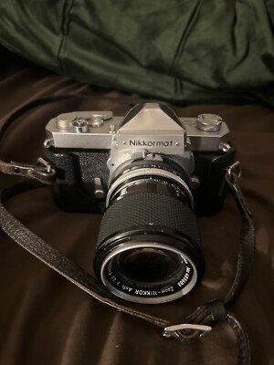 Nikkormat Camera With NIKKON Zoom Lens Nikkor Auto 1:3.5 f=43~86mm 485683