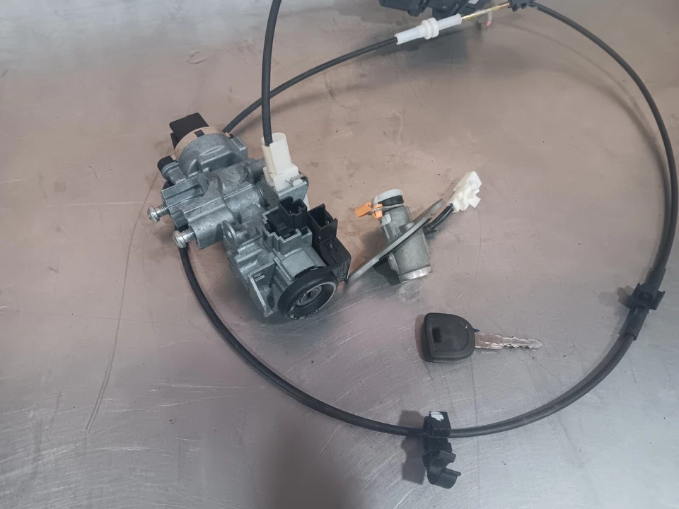 Interruptor de encendido de dirección MAZDA RX-8 2004-2006 BLOQUEO CON LLAVE OEM 2ALF-15607-AC Foto 4 de 4