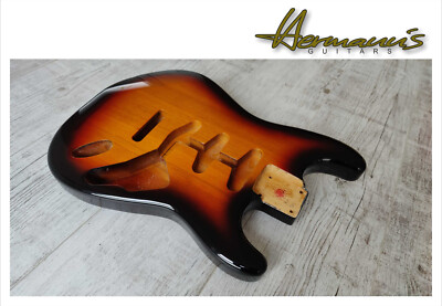 Hermann's 3pc Korpus Guitar E ST Swamp Ash Tan 3 Tone Sunburst 2.30kg