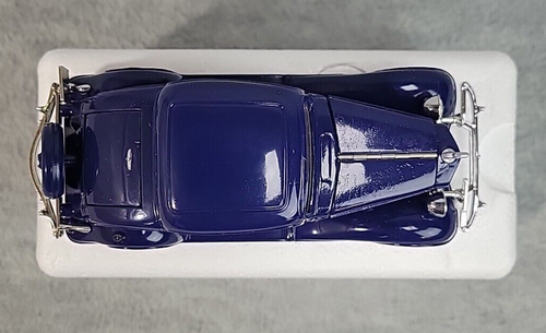 Chevy fundido a presión 1933 cupé para 2 pasajeros nuevo en caja del Museo Nacional del Motor escala 1:32 - Imagen 6 de 11